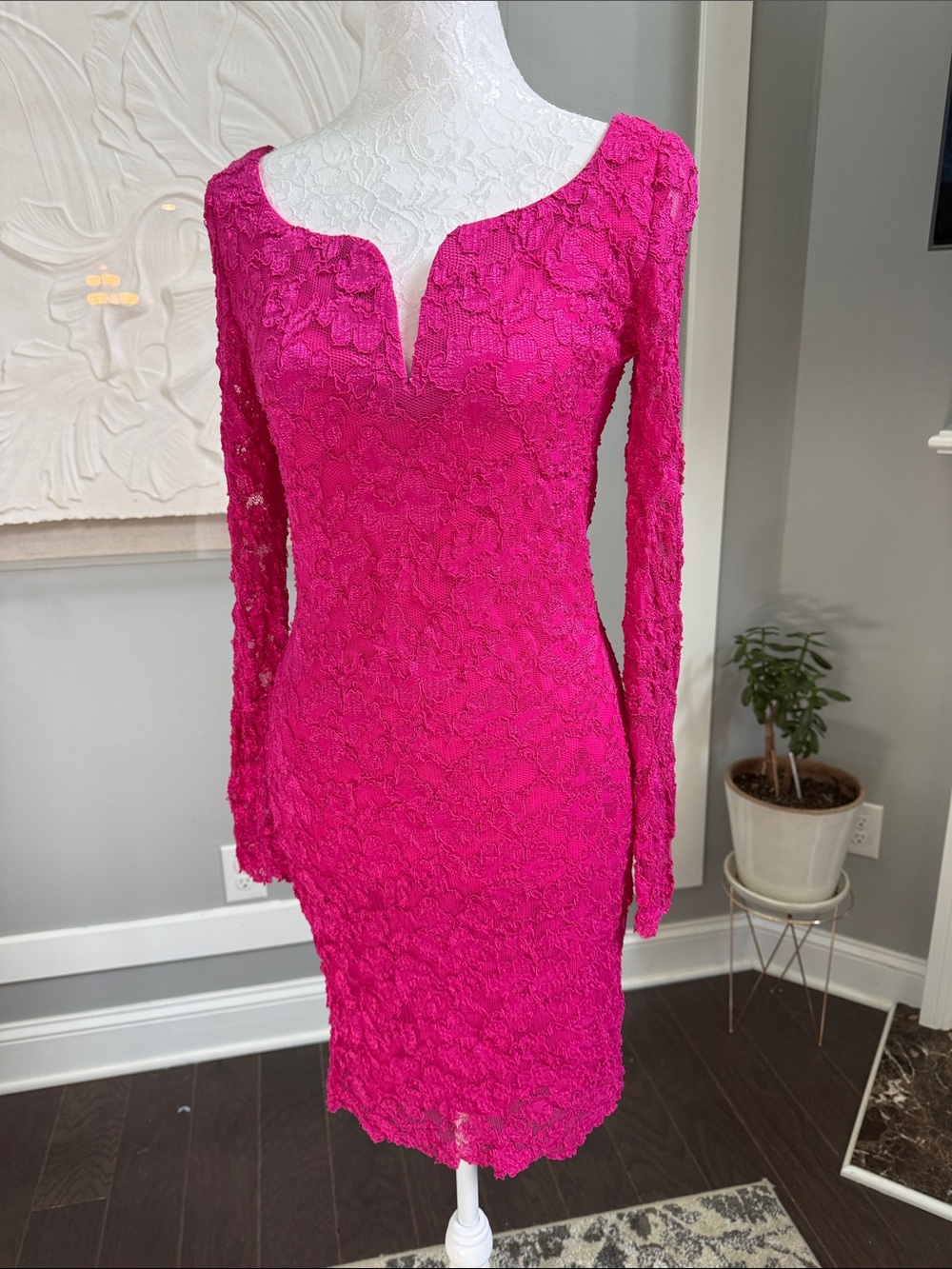 Vintage Scott McClintock Hot Pink Floral Lace Long Sleeve Bodycon Dress Size 8